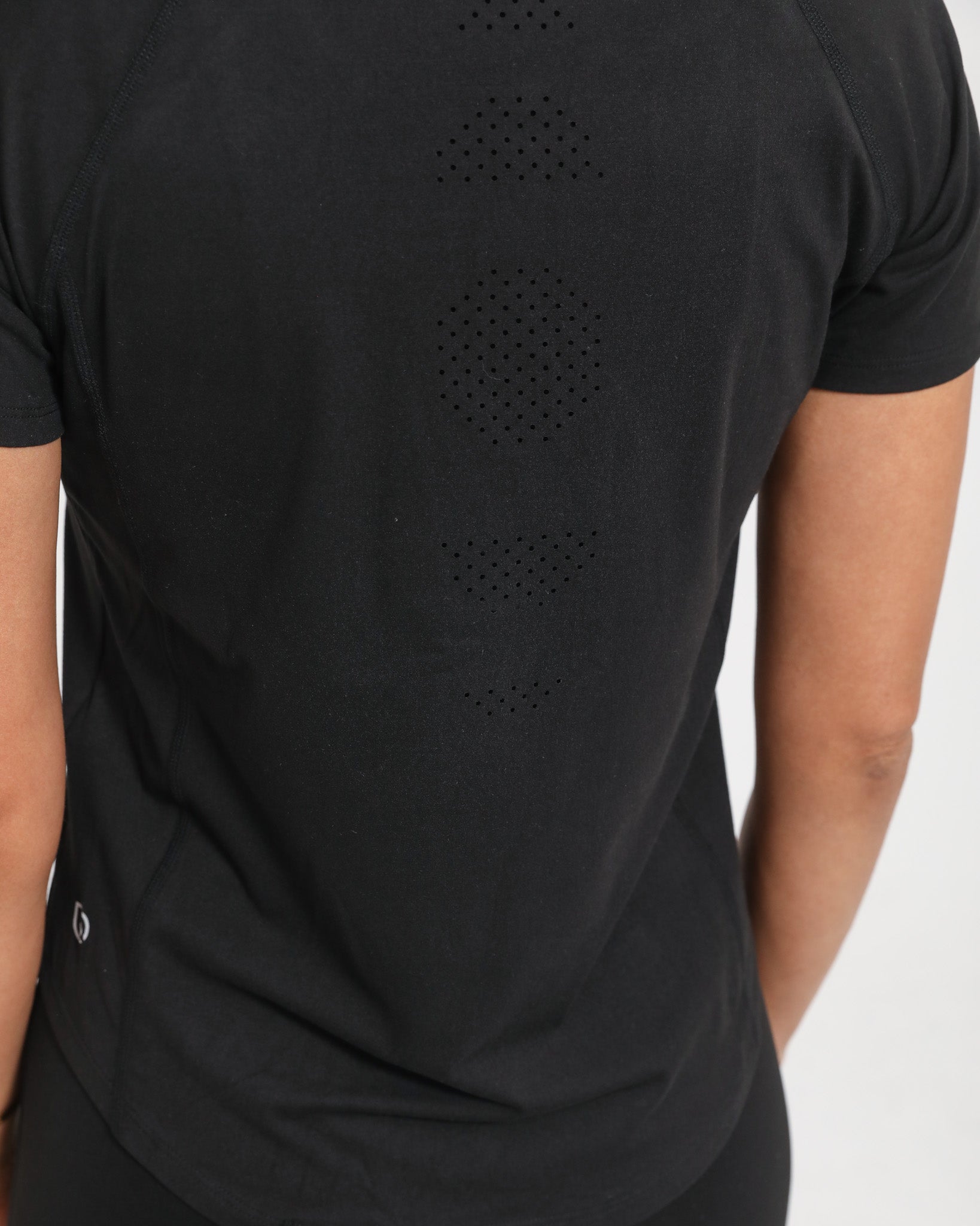Mira running nursing tee, sweat and milk