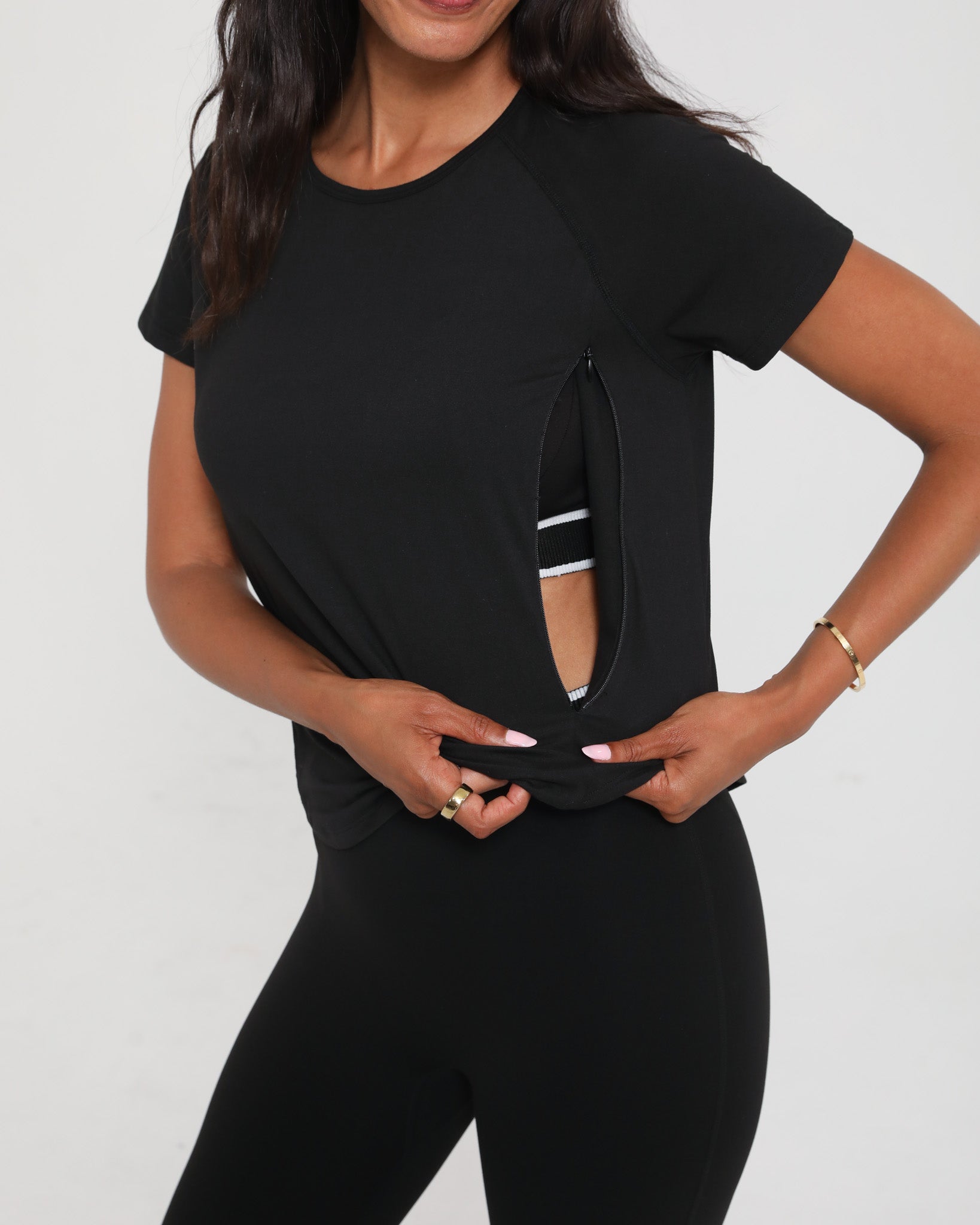 Mira running nursing tee, sweat and milk