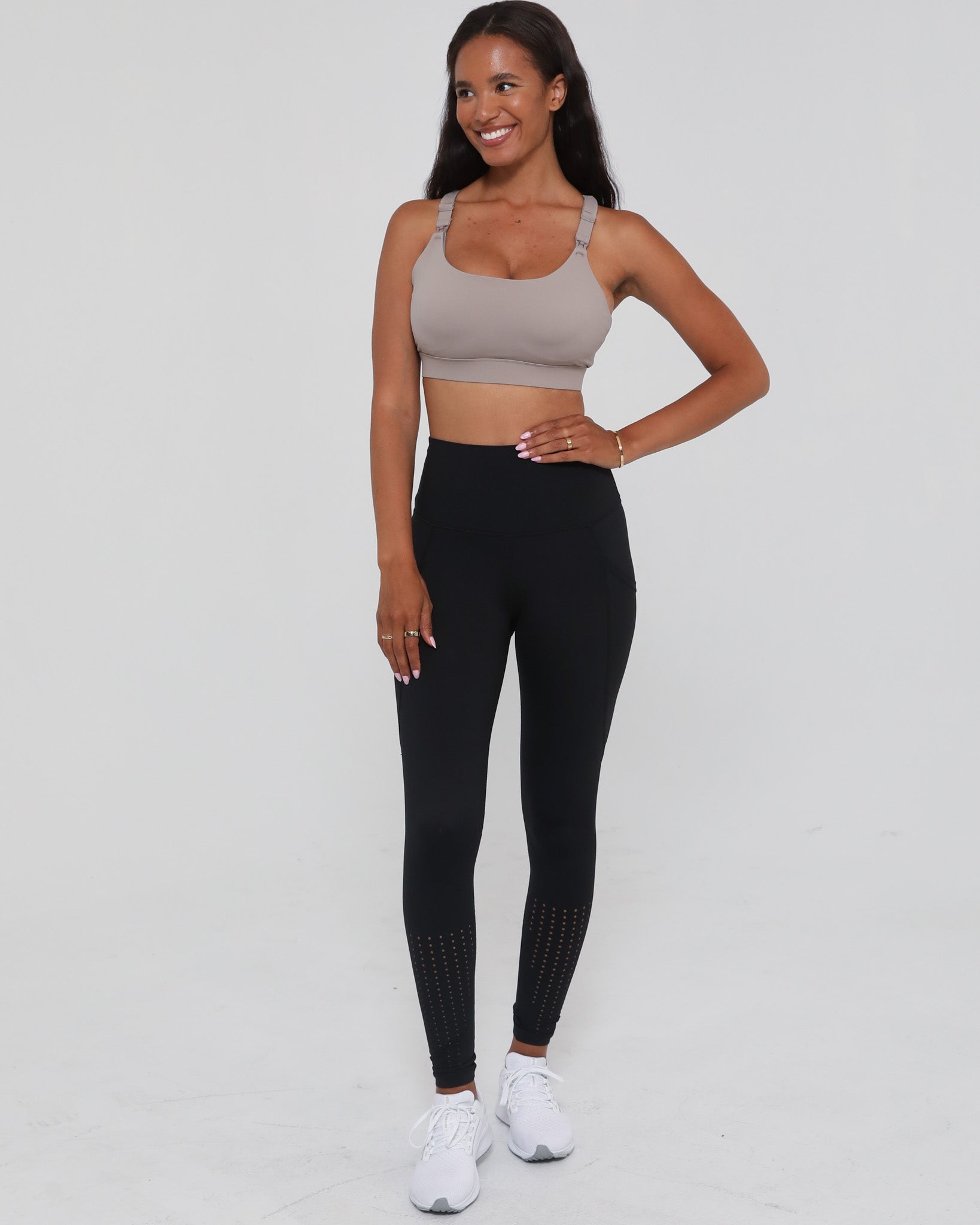 Oceane 2 Medium nursing sports bra, gravel, sweat and milk