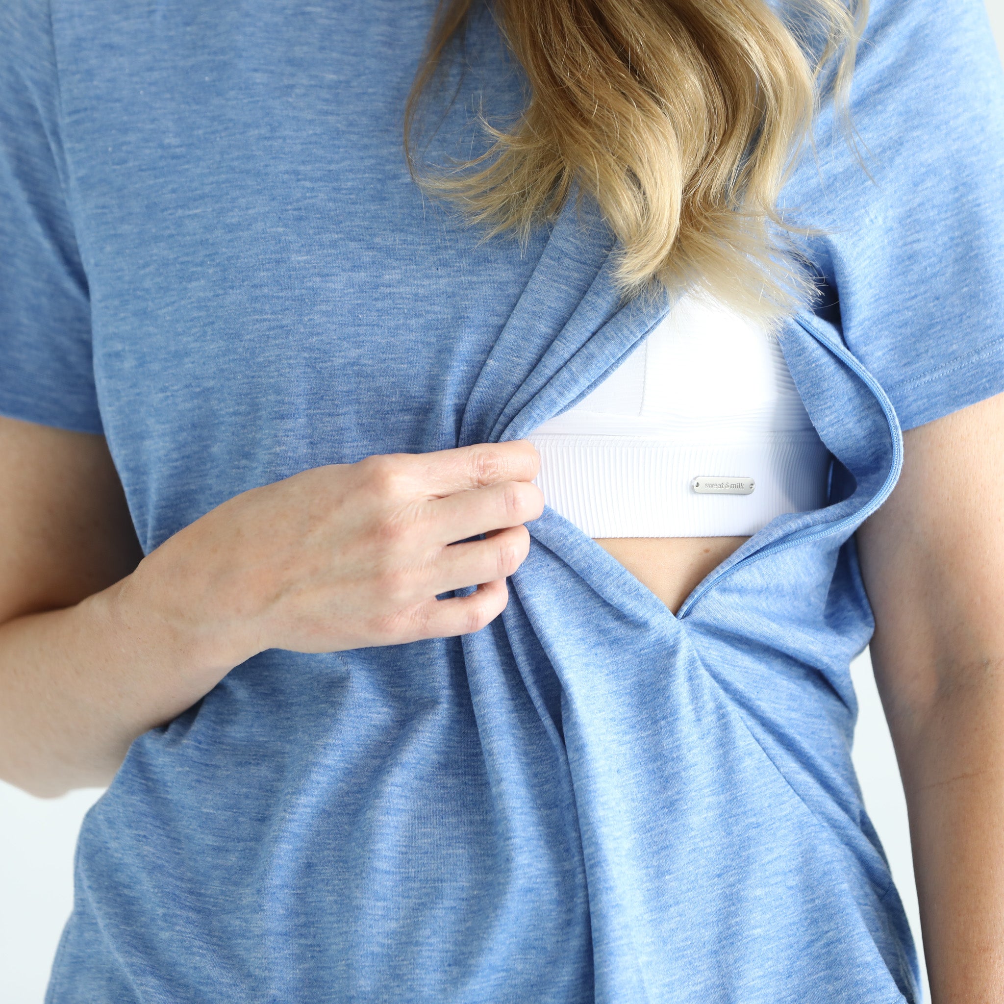 Harper nursing Tee with zippers, loose fit, sweat and milk