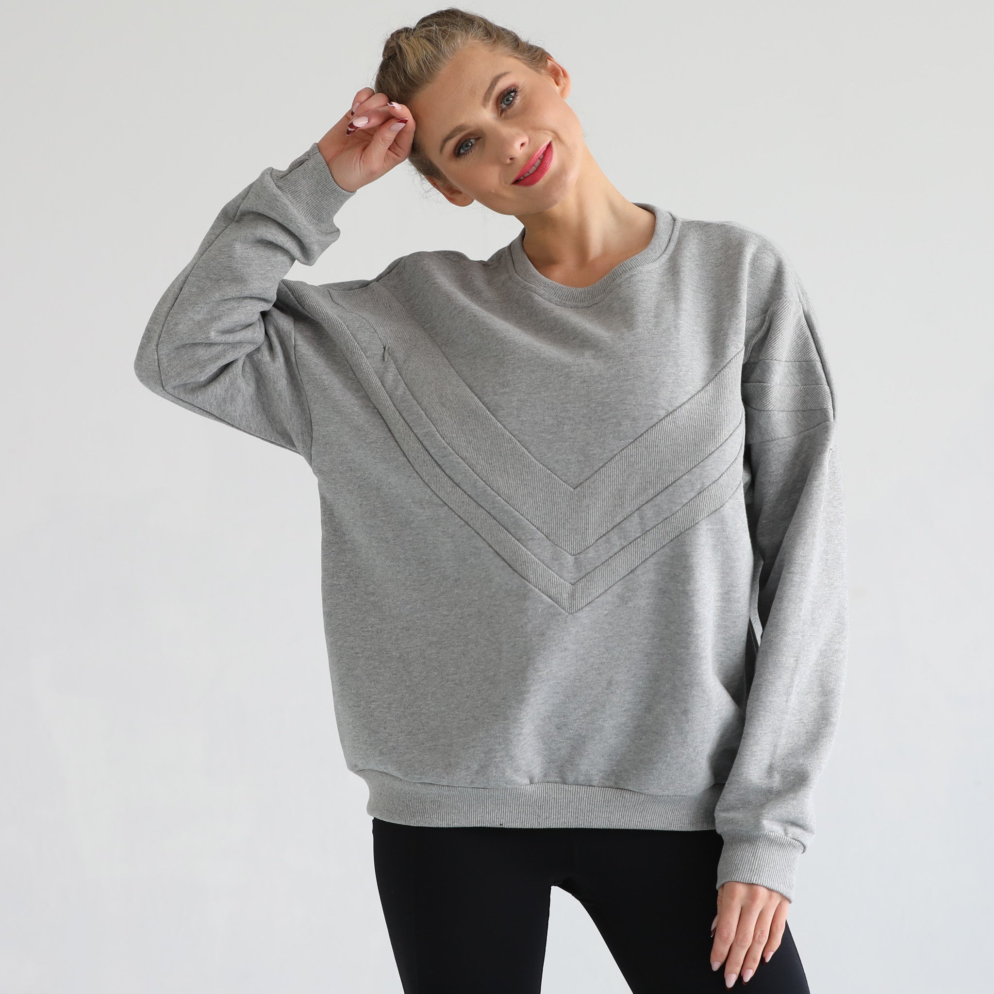 Oversized nursing pregnancy sweatshirt with zippers, sweat and milk