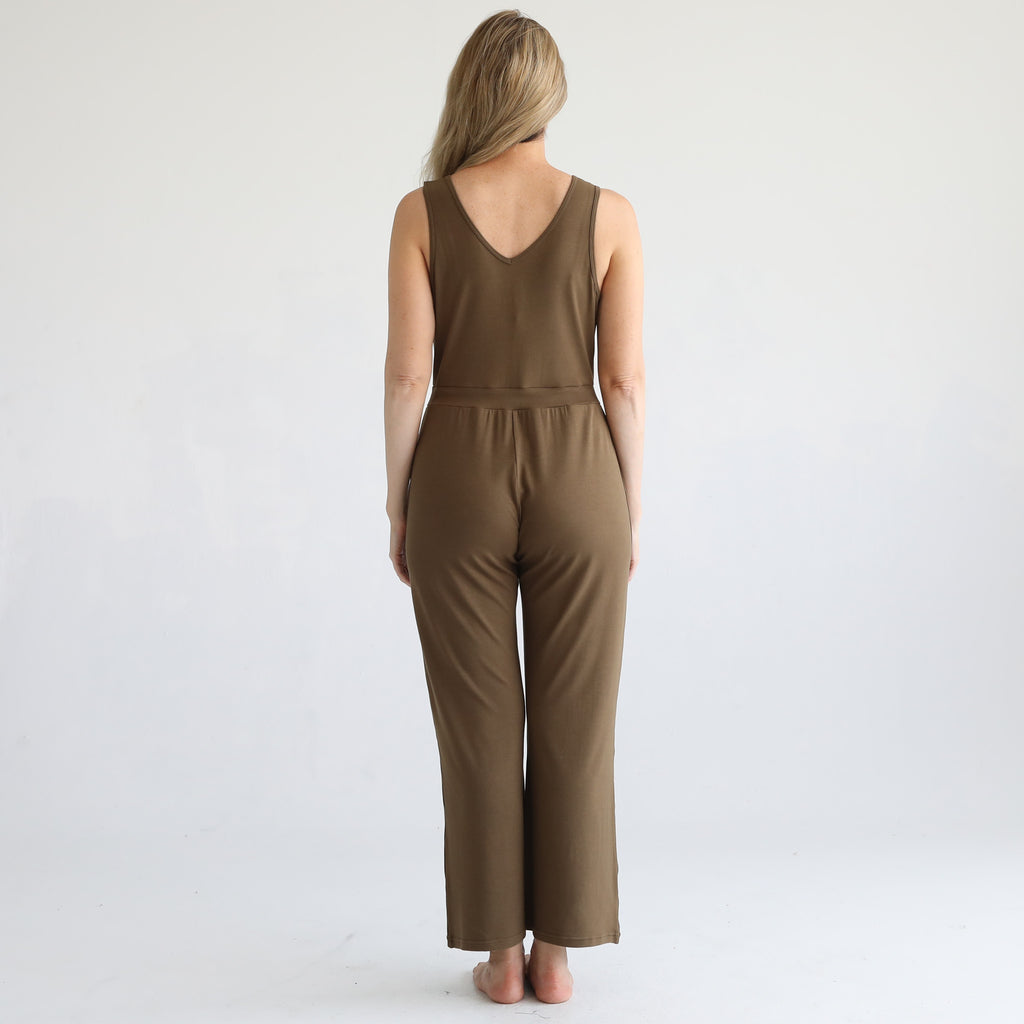 Nursing friendly jump suit, wide legged, sweat and milk