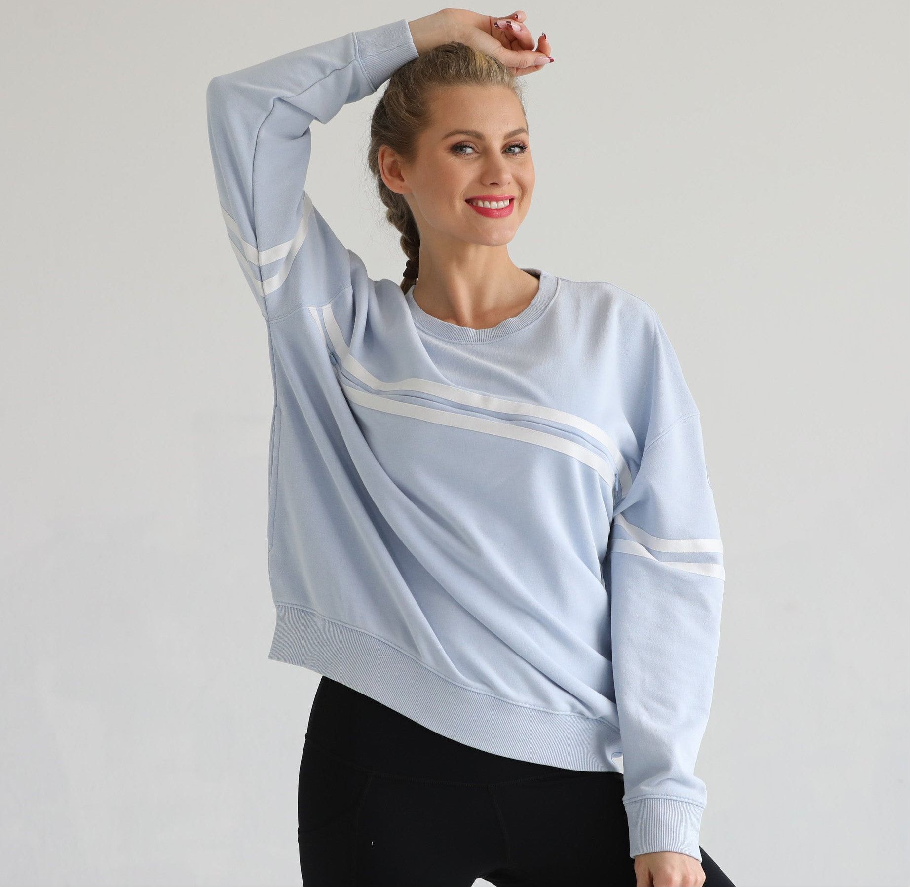 Sloucy oversized nursing sweatshirt with zippers and pockets, sweat and milk