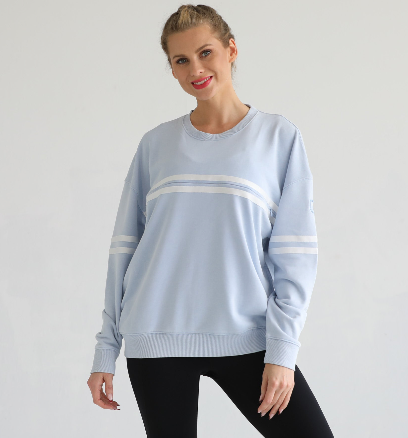 Sloucy oversized nursing sweatshirt with zippers and pockets, sweat and milk
