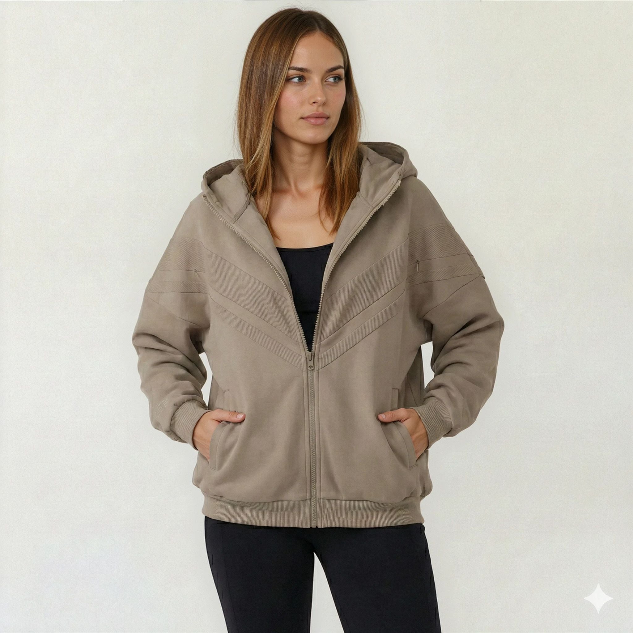 Nursing hoodie, oversized, organic cotton, invisible zipper, sweat and milk, front shot 