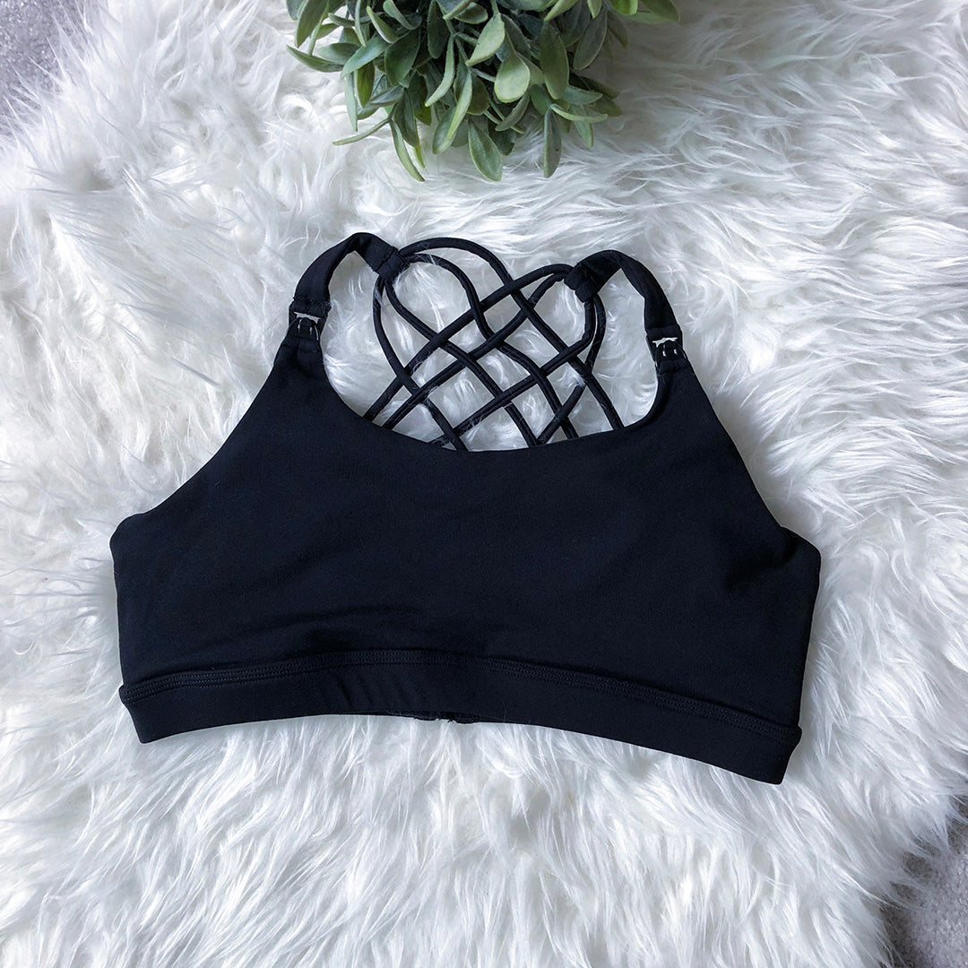 Océane 3 Nursing sports Bra, medium impact, hands free pumping, black, strappy back, adjustable back closure, black - Sweat and Milk 