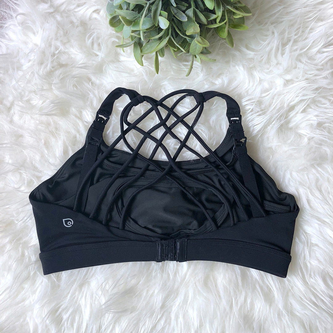 Océane 3 Nursing sports Bra, medium impact, hands free pumping, black, strappy back, adjustable back closure, black - Sweat and Milk 