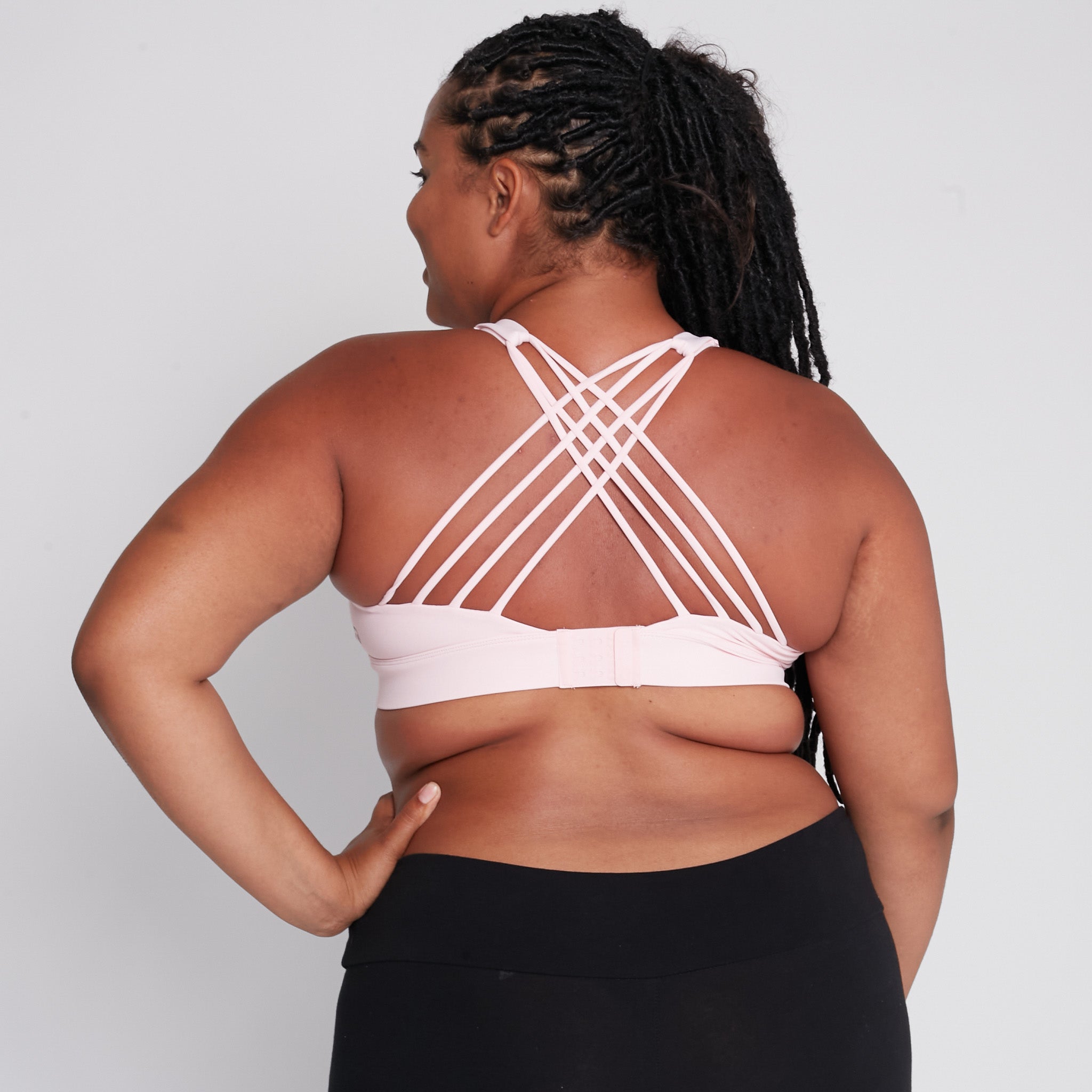 Océane 4 Nursing sports Bra, hands free pumping, blush, strappy back, adjustable, big chested, supportive